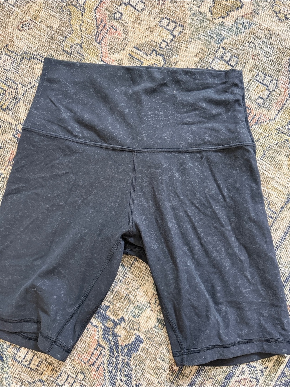 Lululemon size 6 foil black
